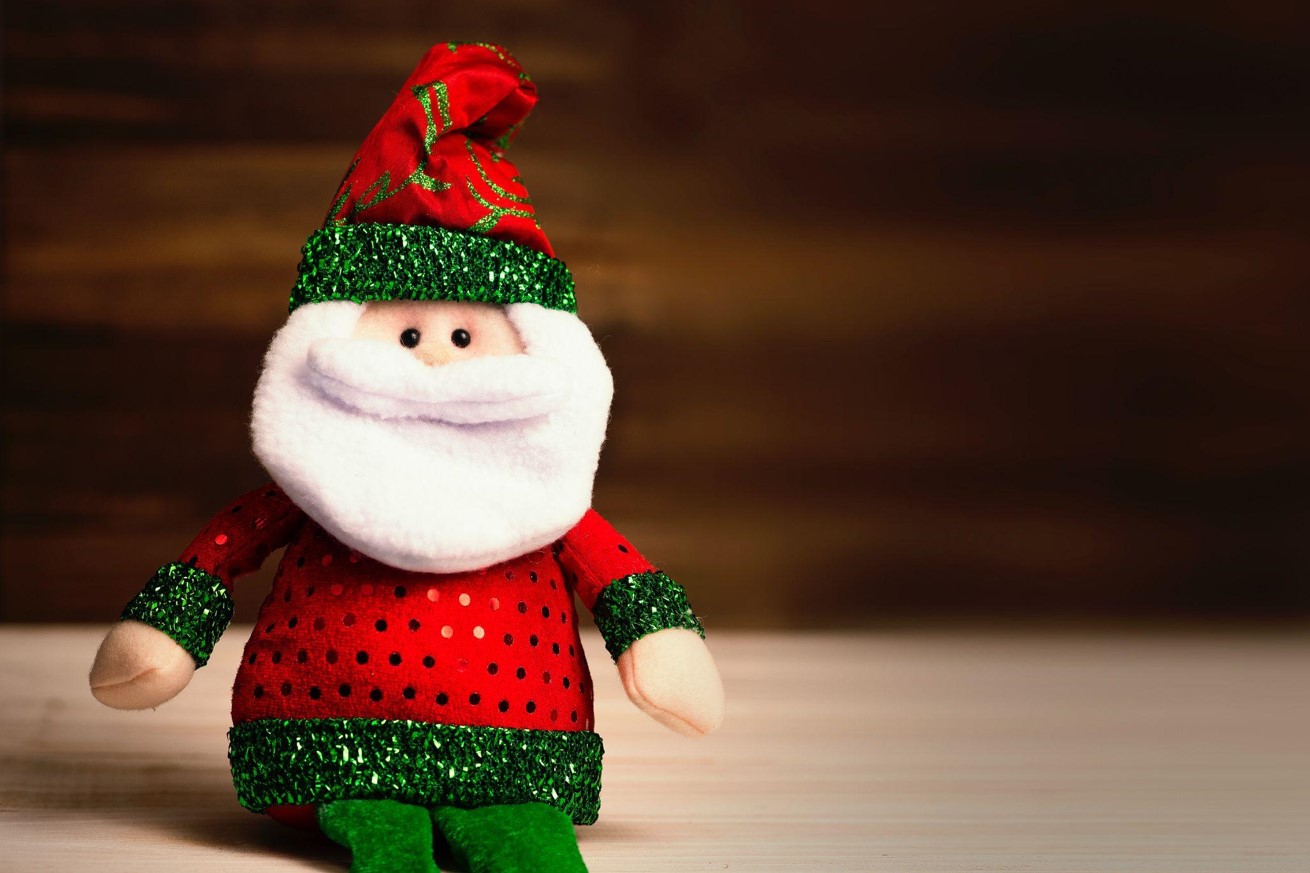 Choosing the Perfect Unlit Artificial Christmas Tree for You